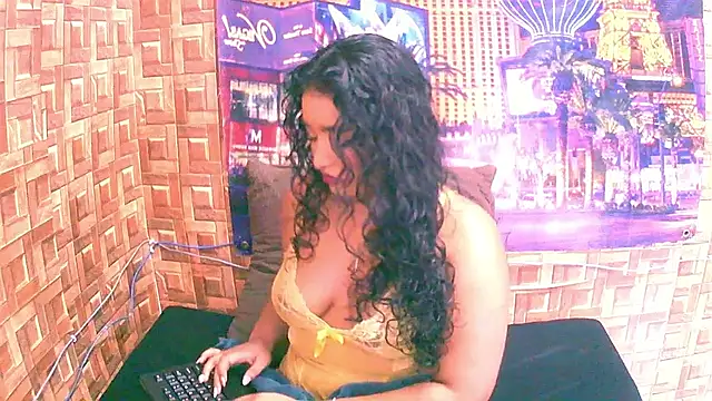 IndianAngel4u online show from 04-21-26, 03:07