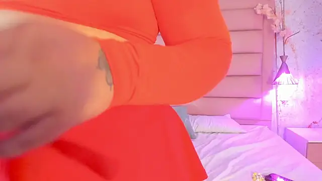 sabrinamilani online show from 12-16-25, 03:11