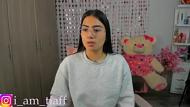 tifany tay2 online show from 04-21-26, 12:11