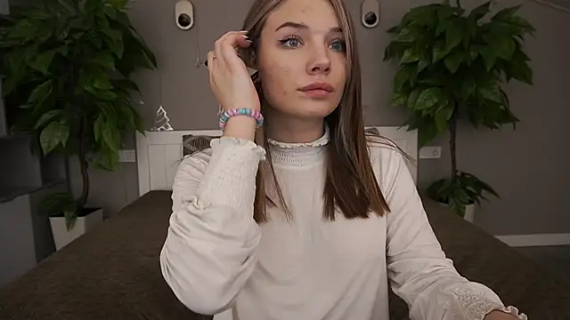 IceDanielles online show from 01-18-25, 02:23