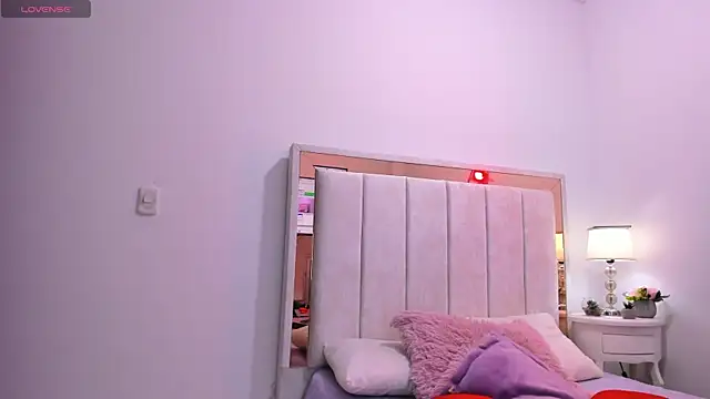 michelle madson  online show from 12-18-24, 01:45