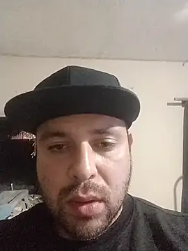 Snapshot of JulianInter08 chatting on 03-15-26, 04:07 JulianInter08 online show from 03-15-26, 04:07