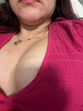 Snapshot of ZUCAAT chatting on 05-21-26, 12:56 ZUCAAT online show from 05-21-26, 12:56