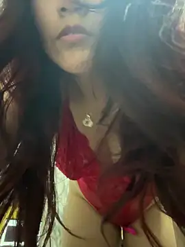 Snapshot of ZUCAAT chatting on 06-19-26, 03:00 ZUCAAT online show from 06-19-26, 03:00