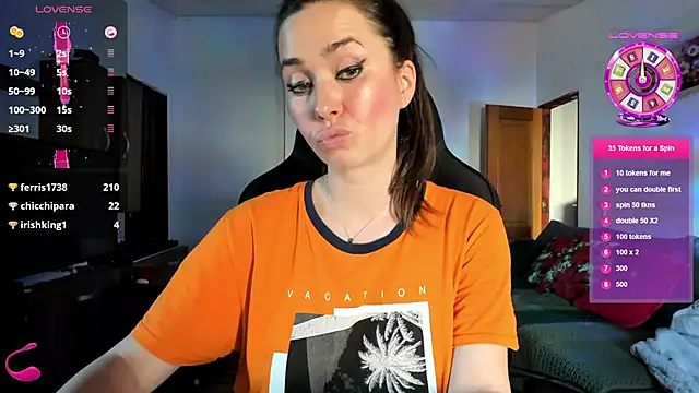 Snapshot of PlayfulGoddess chatting on 03-20-25, 03:04 PlayfulGoddess online show from 03-20-25, 03:04