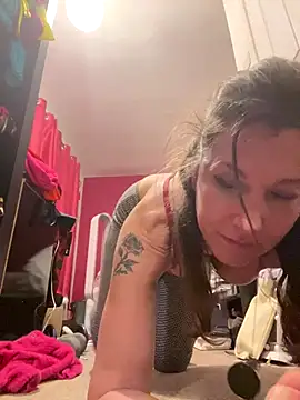 Lwhite1 online show from 12-14-25, 11:31