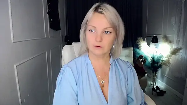 Juarnea online show from 12-04-25, 05:32