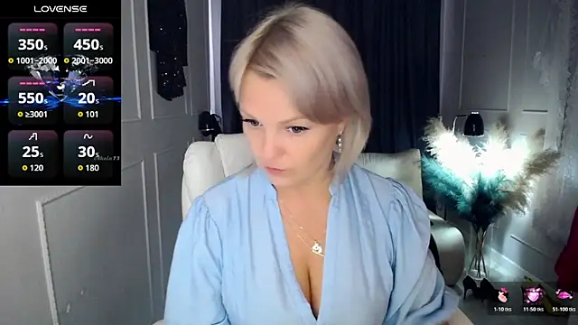 Snapshot of Juarnea chatting on 05-07-26, 10:31 Juarnea online show from 05-07-26, 10:31