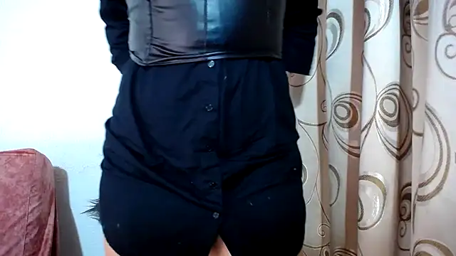 merlinaadams  online show from 03-08-25, 06:26