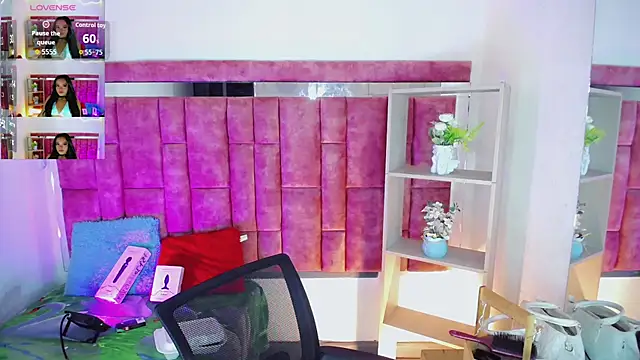 KayleighDreams  online show from 07-24-26, 03:59