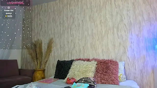 Snapshot of emily_parkerr chatting on 02-01-25, 02:13 emily parkerr online show from 02-01-25, 02:13