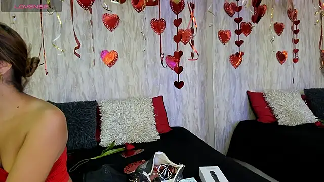 Snapshot of emily_parkerr chatting on 02-12-25, 01:06 emily parkerr online show from 02-12-25, 01:06