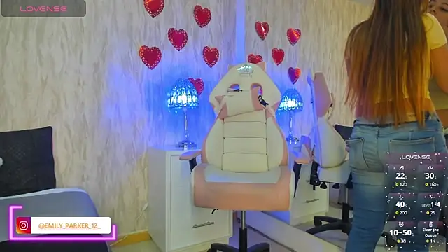 Snapshot of emily_parkerr chatting on 03-15-25, 12:34 emily parkerr online show from 03-15-25, 12:34