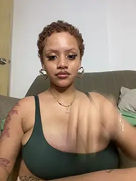 Snapshot of Charlotee_ chatting on 07-28-26, 07:04 Charlotee online show from 07-28-26, 07:04