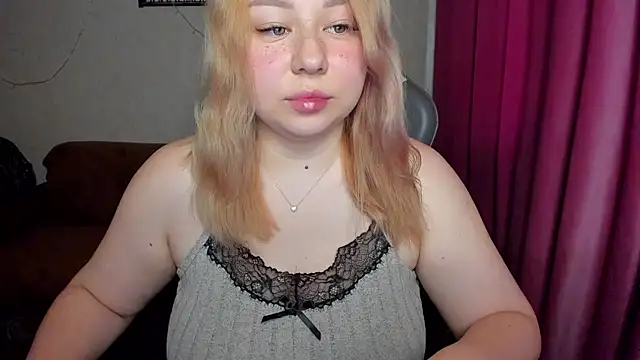 Milafoxxxy online show from 10-20-25, 10:05