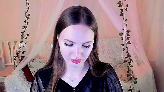 Snapshot of MishkaMe chatting on 10-24-25, 04:14 MishkaMe online show from 10-24-25, 04:14