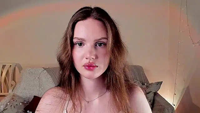 Snapshot of MishkaMe chatting on 12-16-25, 03:39 MishkaMe online show from 12-16-25, 03:39