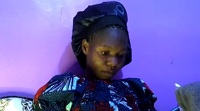 Snapshot of Cute_tamara chatting on 12-10-24, 12:17 Cute tamara online show from 12-10-24, 12:17