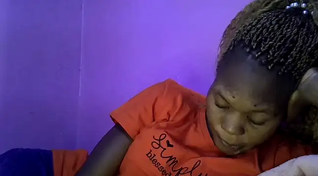 Snapshot of Cute_tamara chatting on 12-19-24, 02:02 Cute tamara online show from 12-19-24, 02:02