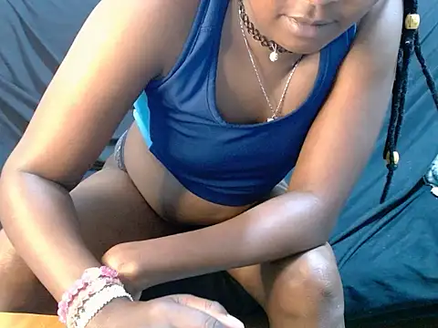 Snapshot of Cute_tamara chatting on 10-15-25, 07:03 Cute tamara online show from 10-15-25, 07:03