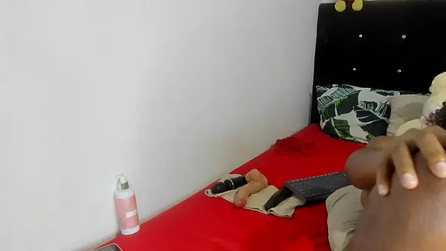 Snapshot of LariissaWilson chatting on 03-05-25, 11:38 LariissaWilson online show from 03-05-25, 11:38