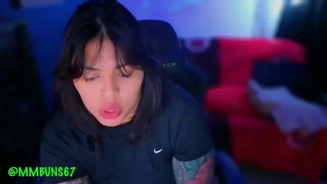 miacanela xo online show from 11-19-25, 12:32