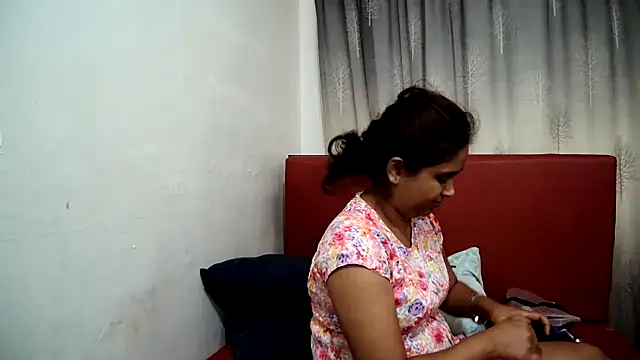 Cute Indian00 online show from 01-28-25, 05:11