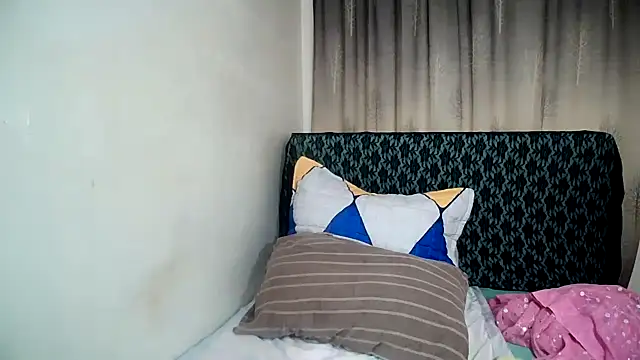 Cute Indian00 online show from 03-05-25, 05:50