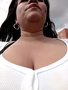 Julieta-tits online show from 12-19-24, 07:29