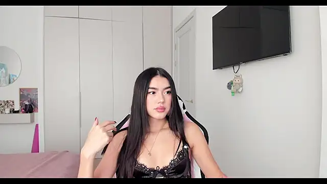 Shineel online show from 09-21-25, 05:31