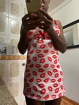 sweetsarabig22cm online show from 01-05-25, 04:59