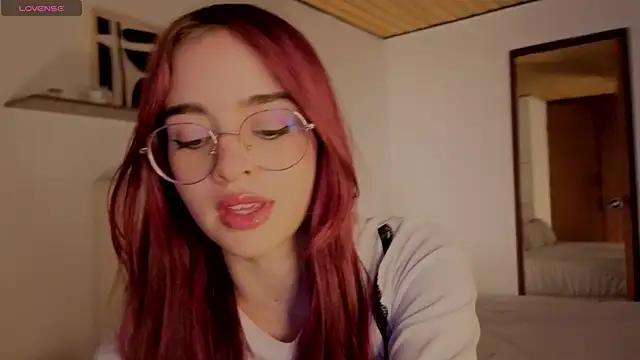 Roxxy mora online show from 10-24-25, 09:33