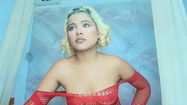 sofiacastillo01 online show from 07-27-26, 01:29