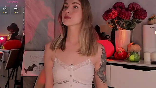 LoveGameSexx online show from 10-31-25, 09:21