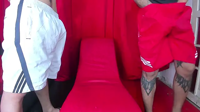 Snapshot of Extreme_Team8 chatting on 01-09-25, 05:44 Extreme Team8 online show from 01-09-25, 05:44