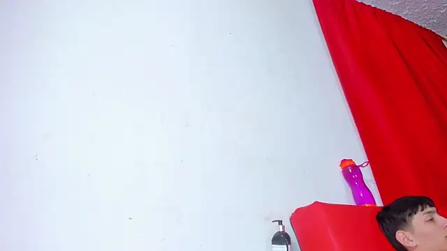 Snapshot of Extreme_Team8 chatting on 02-21-25, 08:07 Extreme Team8 online show from 02-21-25, 08:07