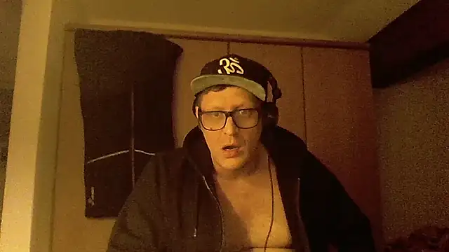 Bigthroaterboy online show from 12-11-24, 08:18