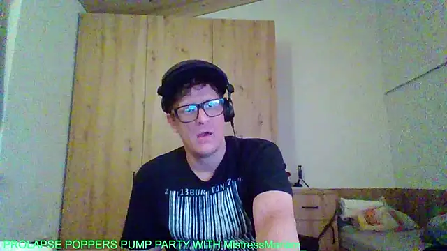 Bigthroaterboy online show from 09-10-25, 04:45