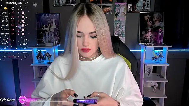 Snapshot of Ellen_Soft chatting on 12-06-24, 05:11 Ellen Soft online show from 12-06-24, 05:11