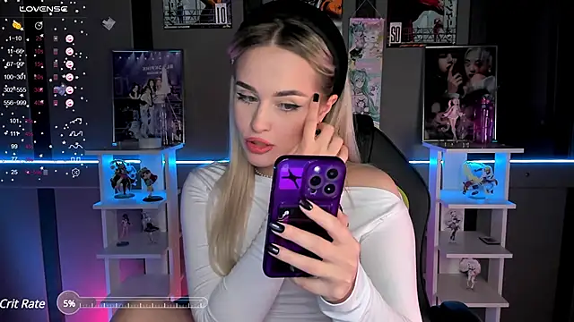 Snapshot of Ellen_Soft chatting on 12-08-24, 08:36 Ellen Soft online show from 12-08-24, 08:36