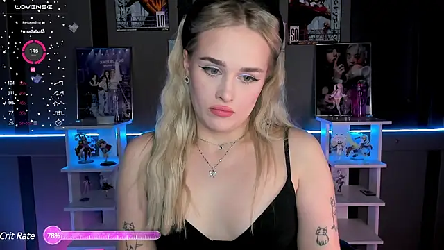 Snapshot of Ellen_Soft chatting on 12-21-24, 07:49 Ellen Soft online show from 12-21-24, 07:49