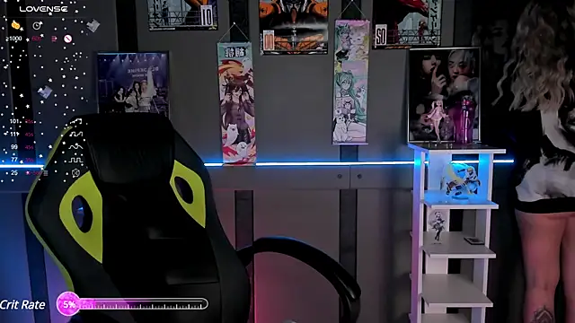 Snapshot of Ellen_Soft chatting on 12-24-24, 05:44 Ellen Soft online show from 12-24-24, 05:44