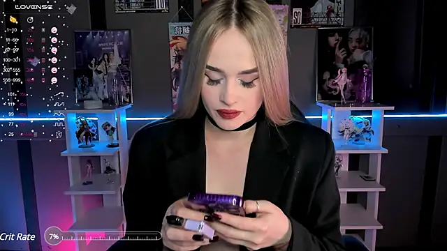 Snapshot of Ellen_Soft chatting on 01-06-25, 06:31 Ellen Soft online show from 01-06-25, 06:31