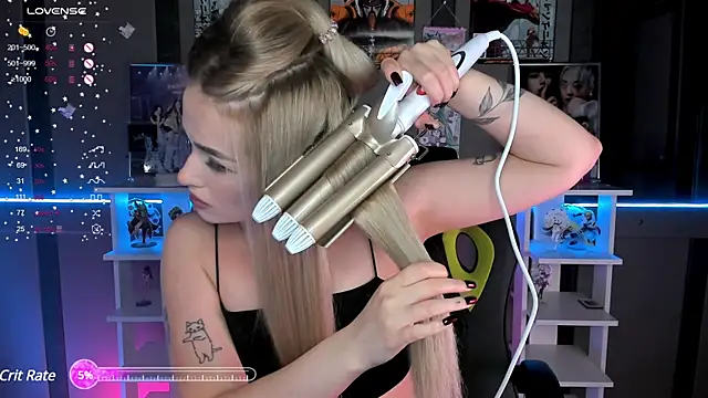 Snapshot of Ellen_Soft chatting on 01-19-25, 06:21 Ellen Soft online show from 01-19-25, 06:21