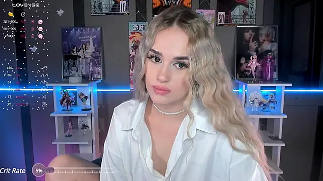 Snapshot of Ellen_Soft chatting on 02-07-25, 01:32 Ellen Soft online show from 02-07-25, 01:32