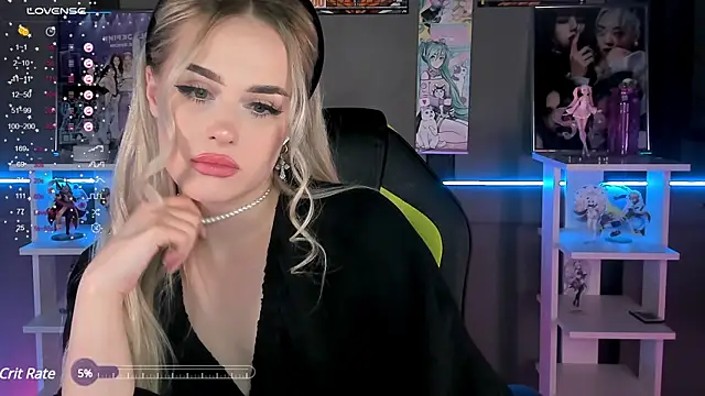 Snapshot of Ellen_Soft chatting on 02-13-25, 08:03 Ellen Soft online show from 02-13-25, 08:03