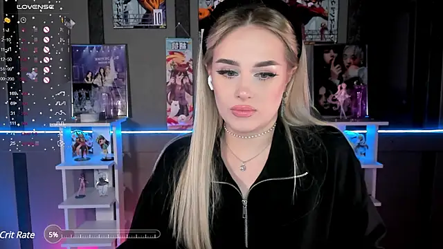 Snapshot of Ellen_Soft chatting on 03-06-25, 08:16 Ellen Soft online show from 03-06-25, 08:16