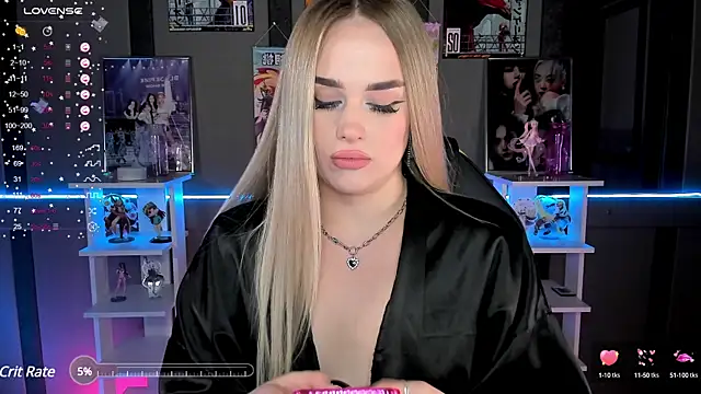 Snapshot of Ellen_Soft chatting on 03-18-25, 04:37 Ellen Soft online show from 03-18-25, 04:37