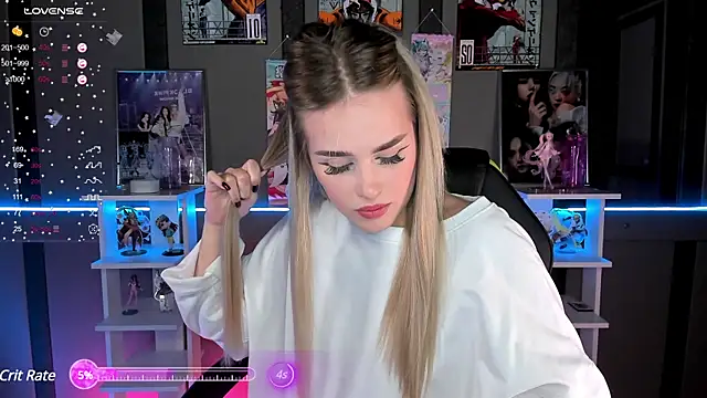 Snapshot of Ellen_Soft chatting on 03-19-25, 04:24 Ellen Soft online show from 03-19-25, 04:24