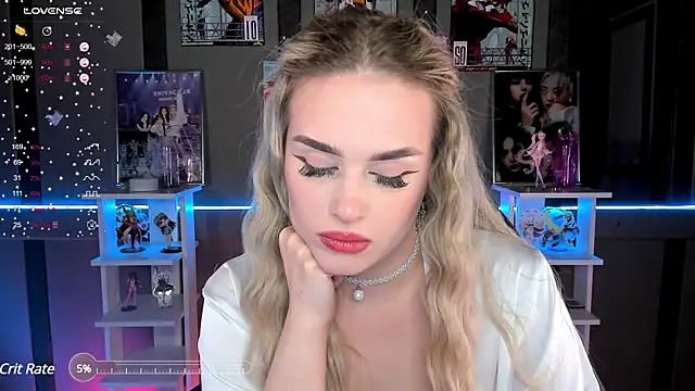 Snapshot of Ellen_Soft chatting on 03-19-25, 07:27 Ellen Soft online show from 03-19-25, 07:27